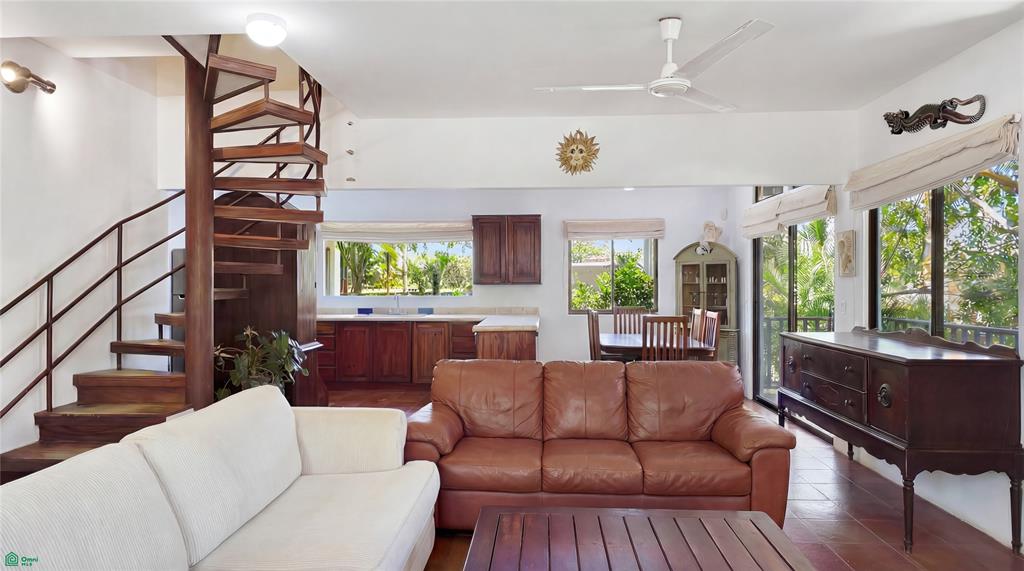 Casa Rosada Lomas de Conchal - Playa Puerto Viejo