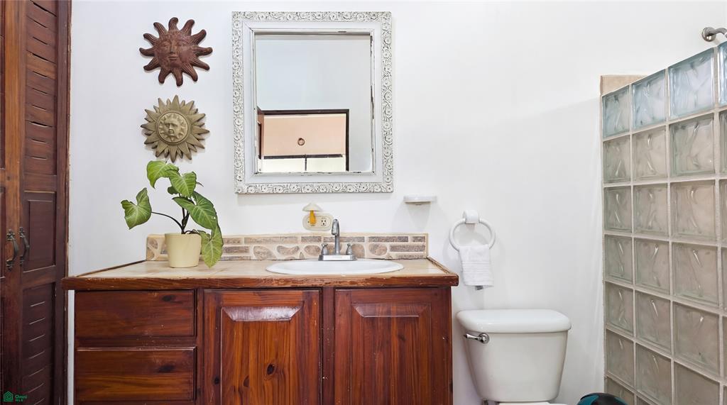 Casa Rosada Lomas de Conchal - Playa Puerto Viejo