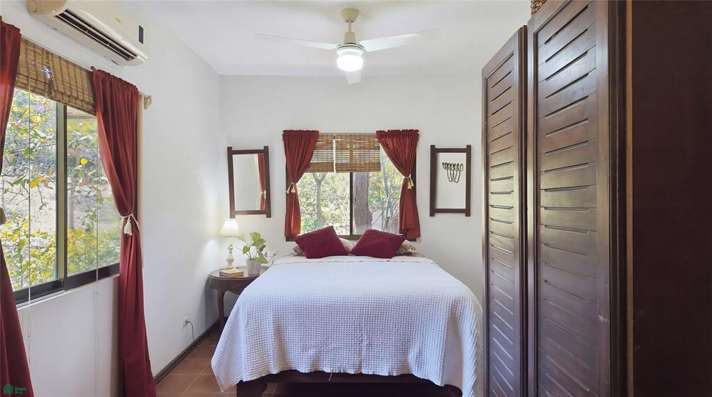 Casa Rosada Lomas de Conchal - Playa Puerto Viejo