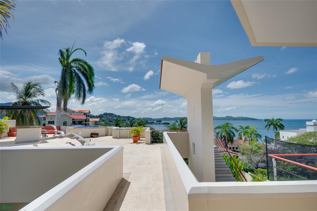 Casa Lot Four - Ocean View Home