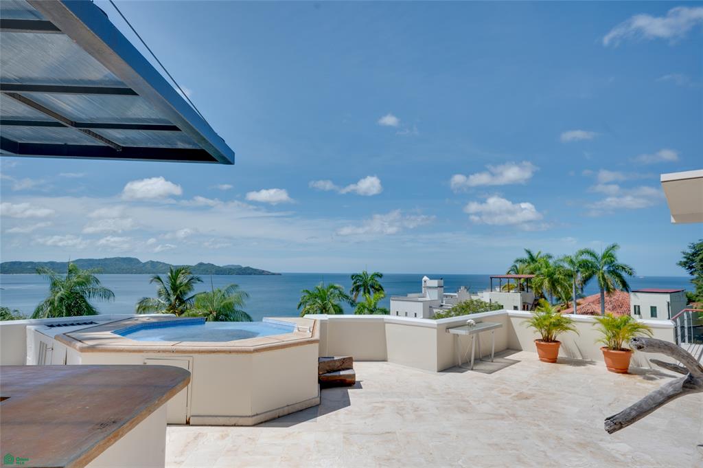 Casa Lot Four - Ocean View Home