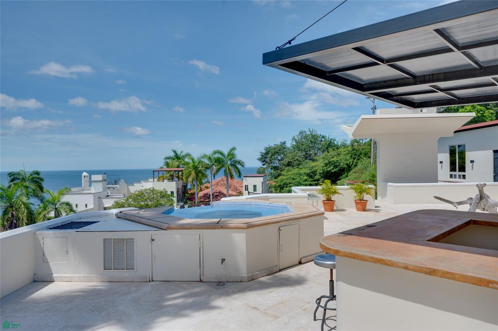 Casa Lot Four - Ocean View Home