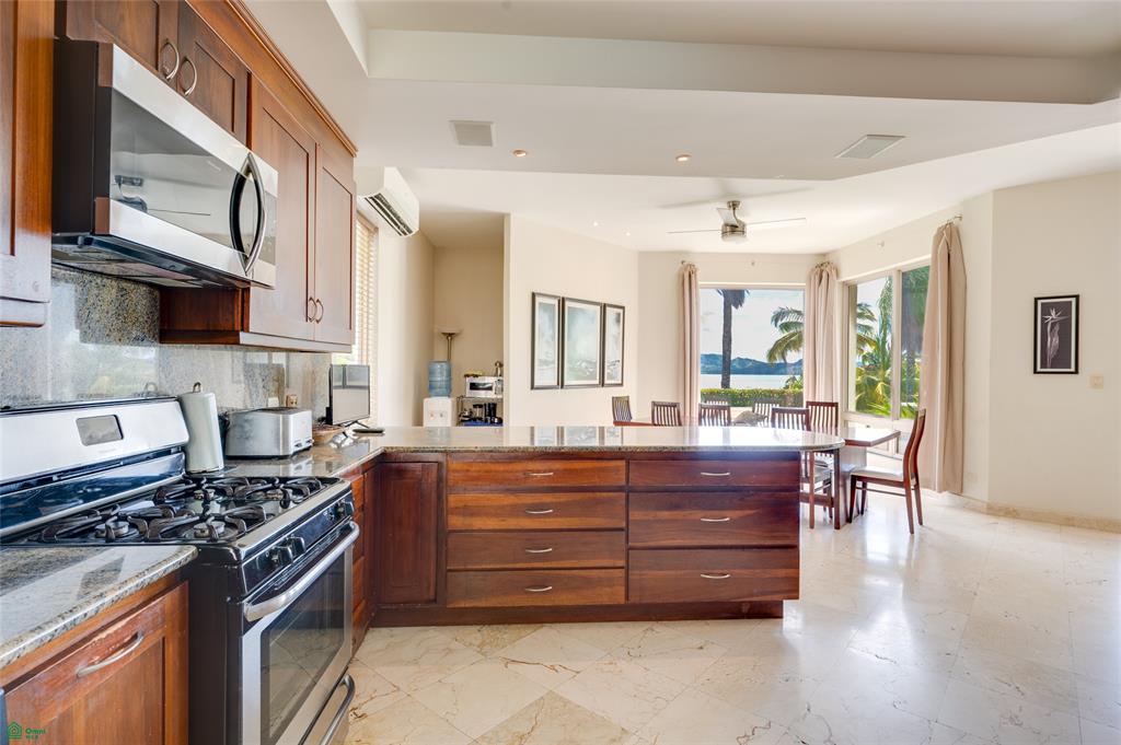 Casa Lot Four - Ocean View Home