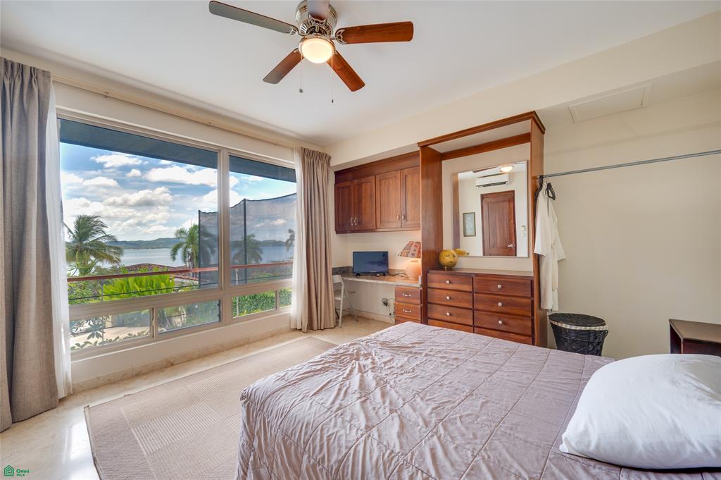 Casa Lot Four - Ocean View Home