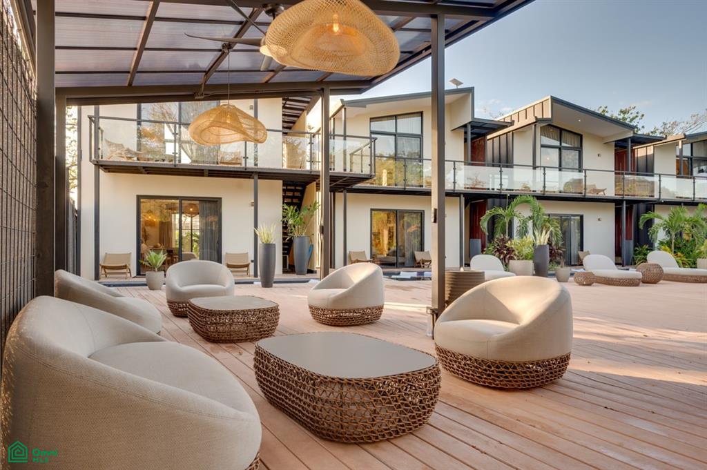 The Bungalows - Flamingo Estates