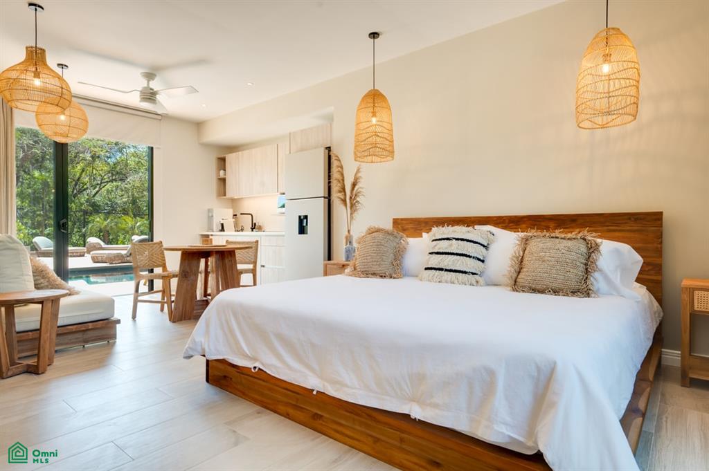 The Bungalows - Flamingo Estates