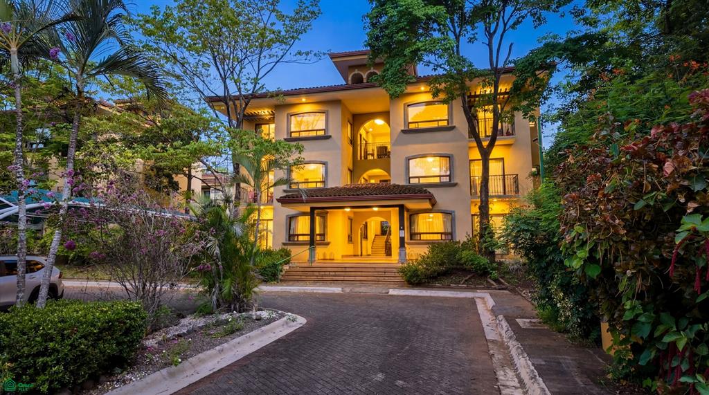 The Oaks # 44 Condo For Sale!
