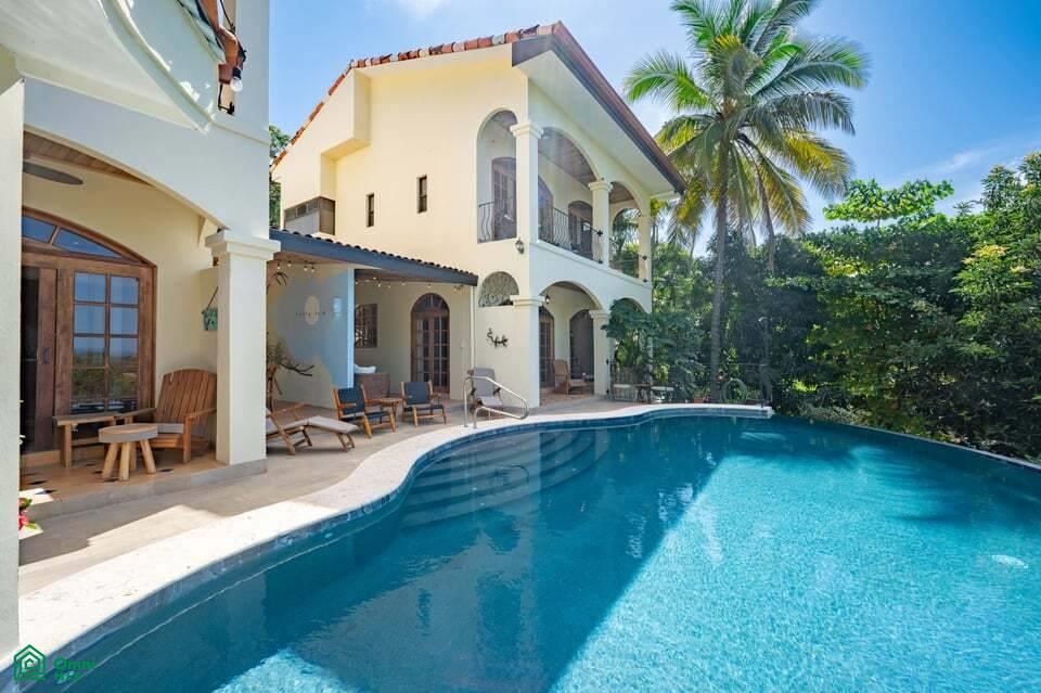 6 Bedroom Duplex - Playa Prieta 