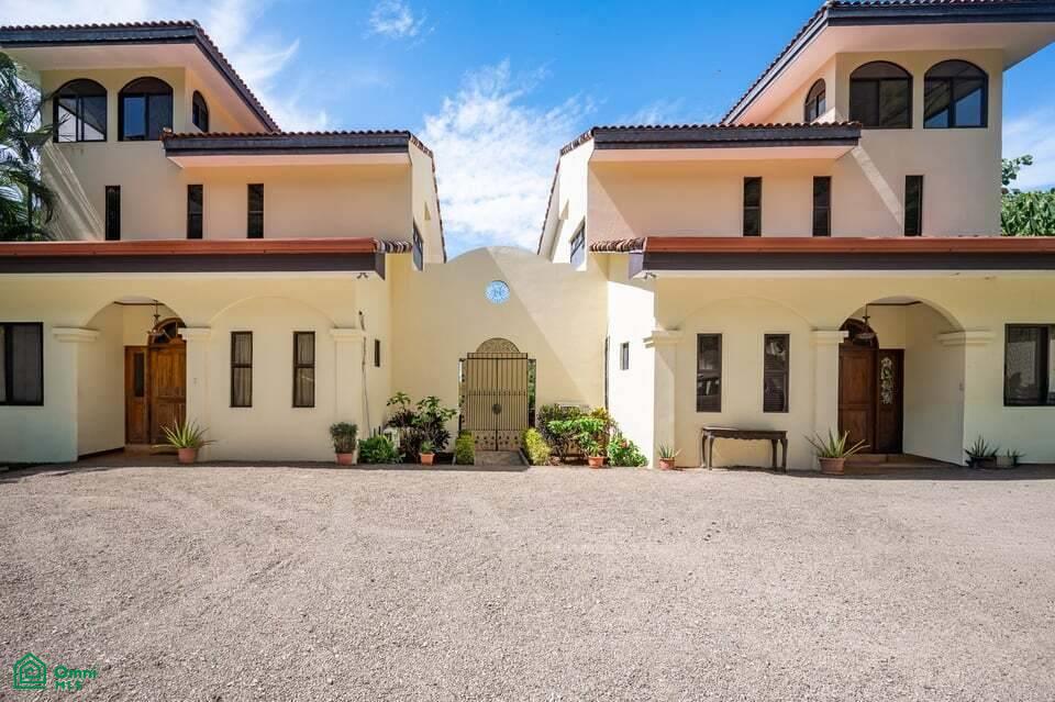 6 Bedroom Duplex - Playa Prieta 