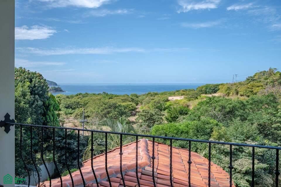 6 Bedroom Duplex - Playa Prieta 