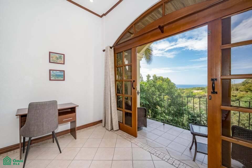 6 Bedroom Duplex - Playa Prieta 