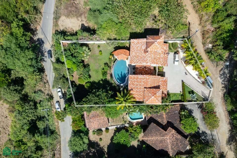 6 Bedroom Duplex - Playa Prieta 