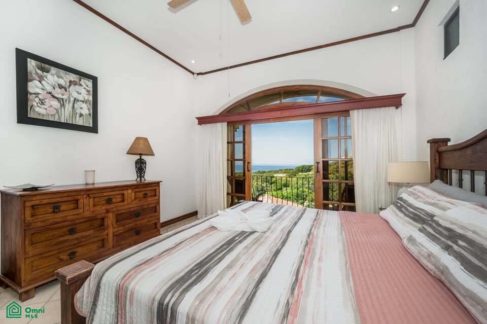 6 Bedroom Duplex - Playa Prieta 