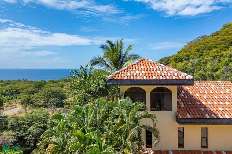 6 Bedroom Duplex - Playa Prieta 