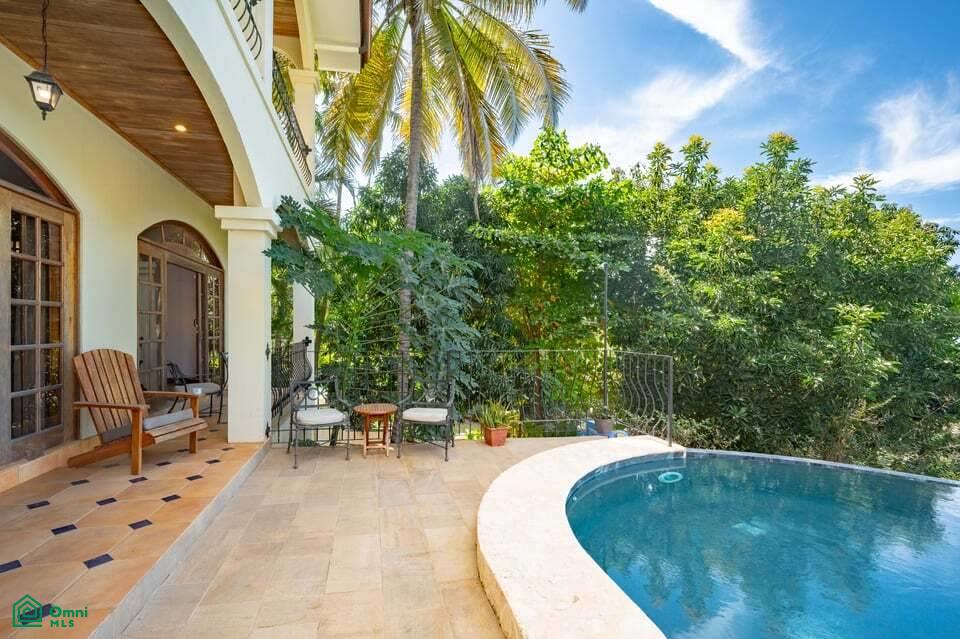 6 Bedroom Duplex - Playa Prieta 