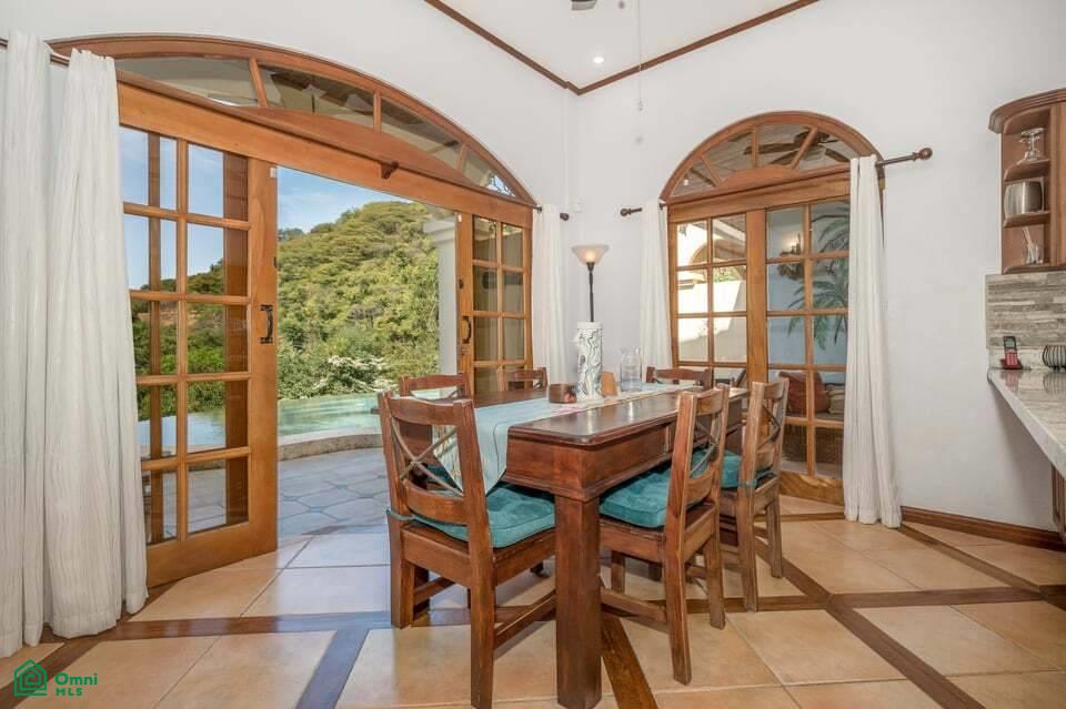 6 Bedroom Duplex - Playa Prieta 