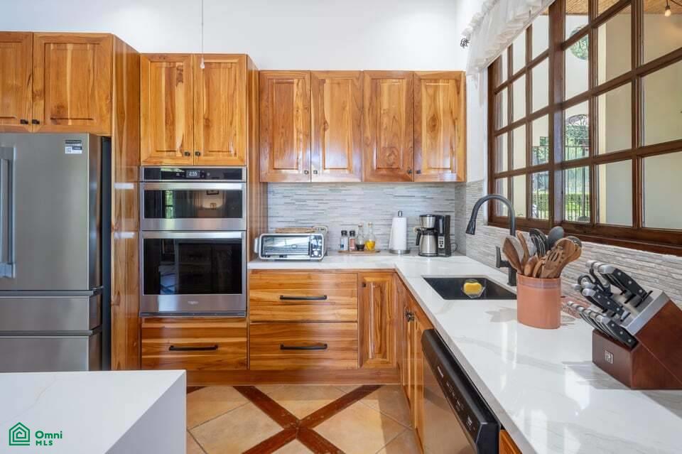 6 Bedroom Duplex - Playa Prieta 