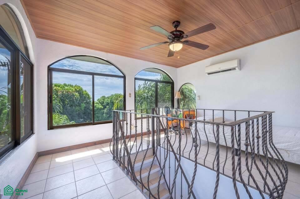 6 Bedroom Duplex - Playa Prieta 