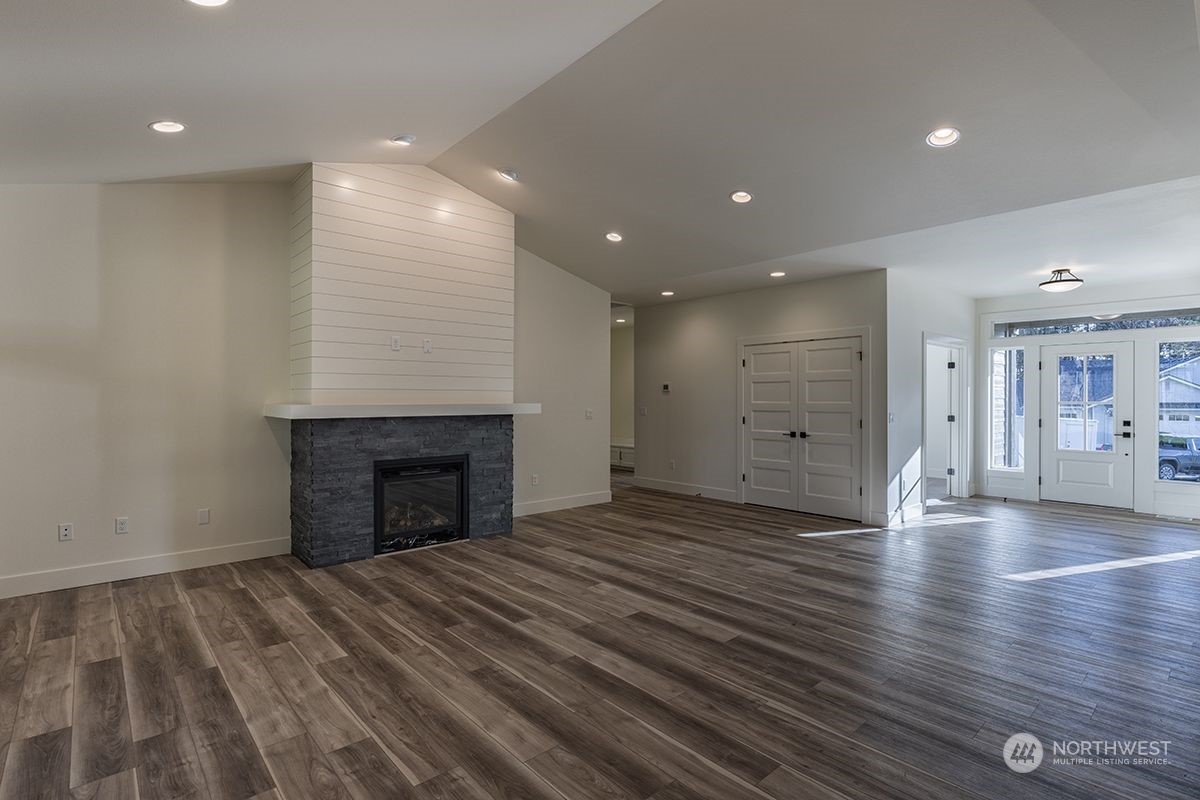 14525 107th Street NE