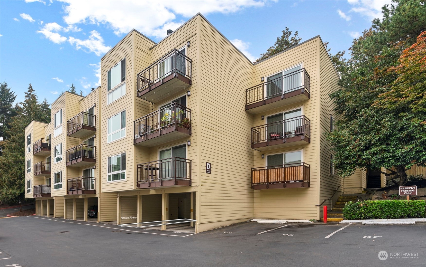 5824 NE 75th Street #D103