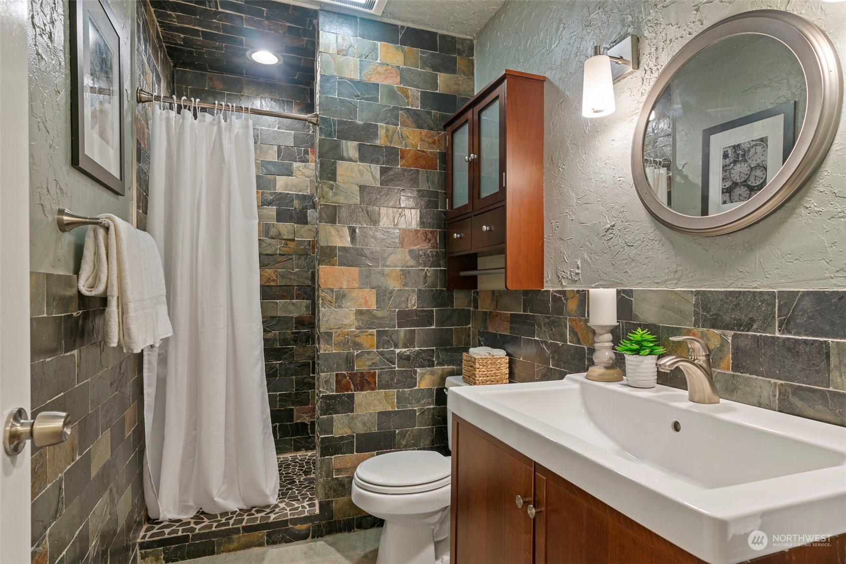 5824 NE 75th Street #D103