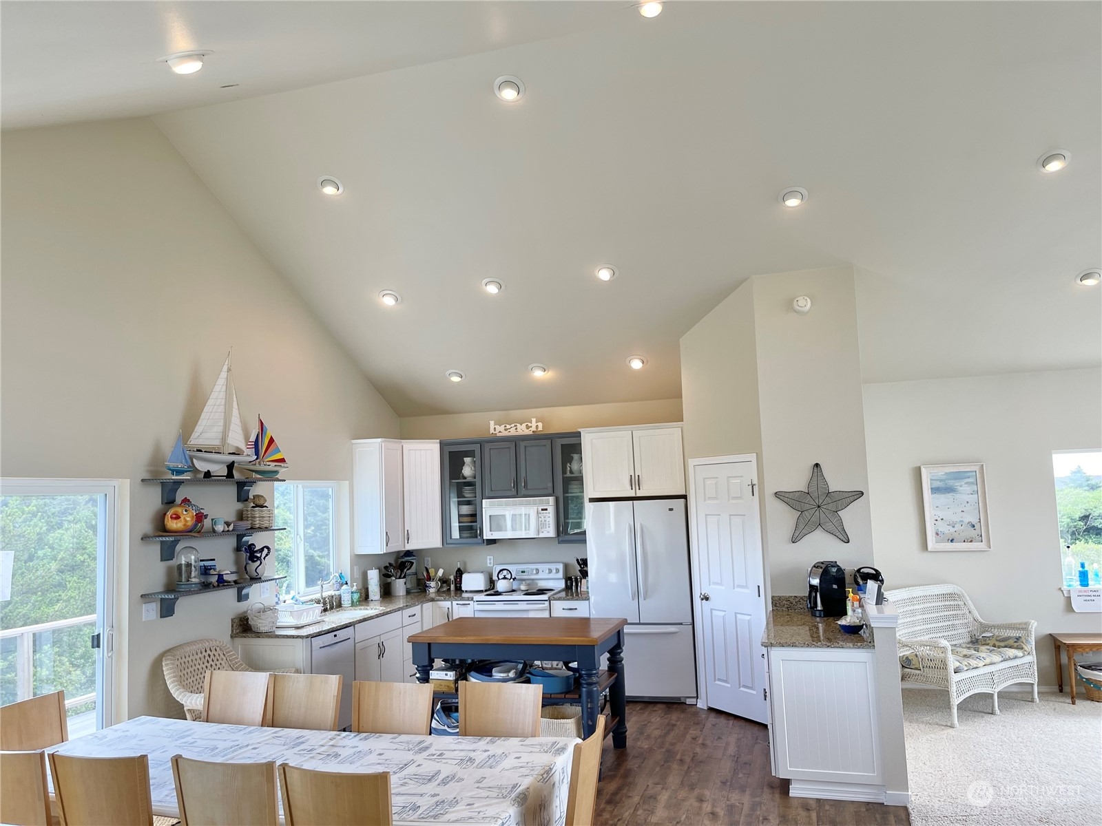 292 Sand Dune Avenue SW