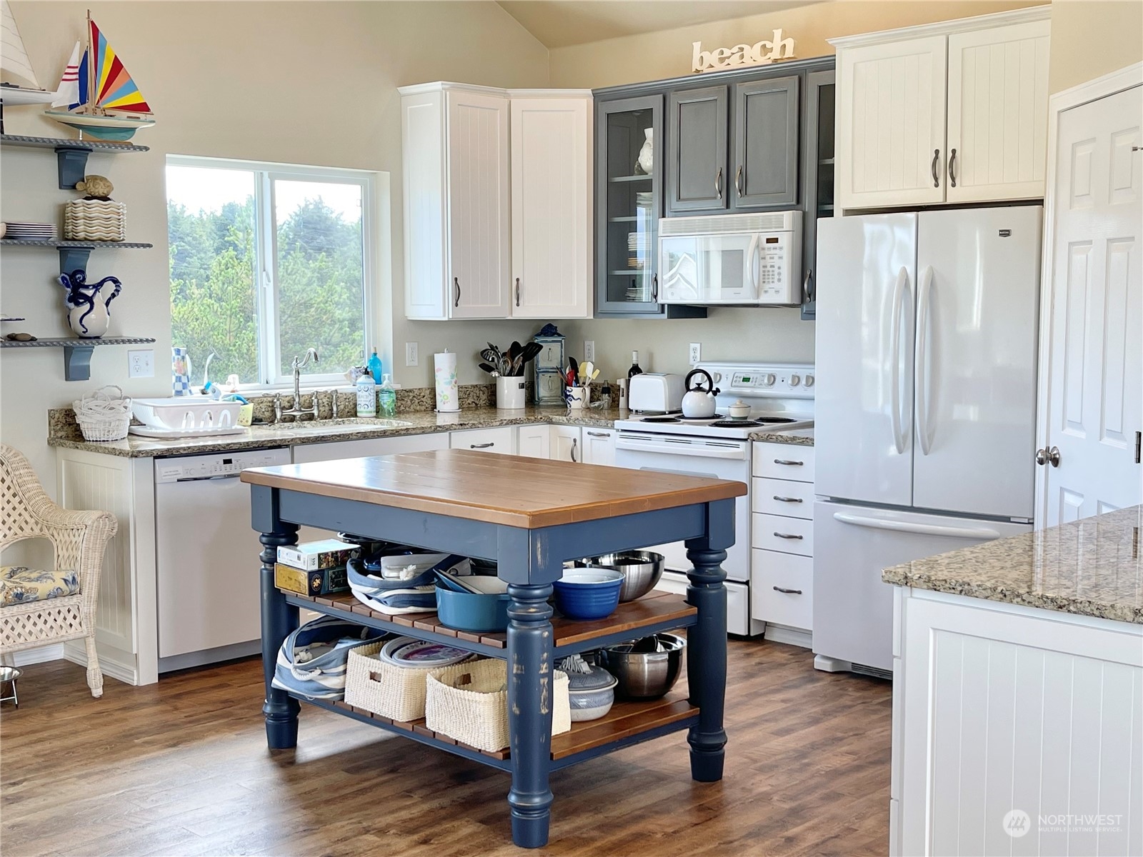 292 Sand Dune Avenue SW