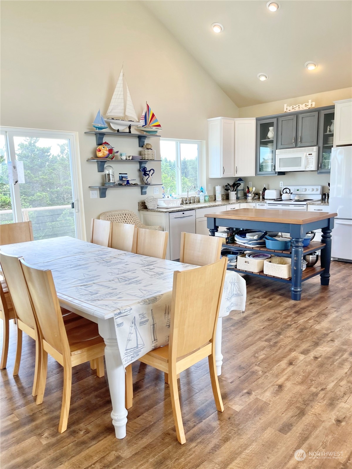 292 Sand Dune Avenue SW