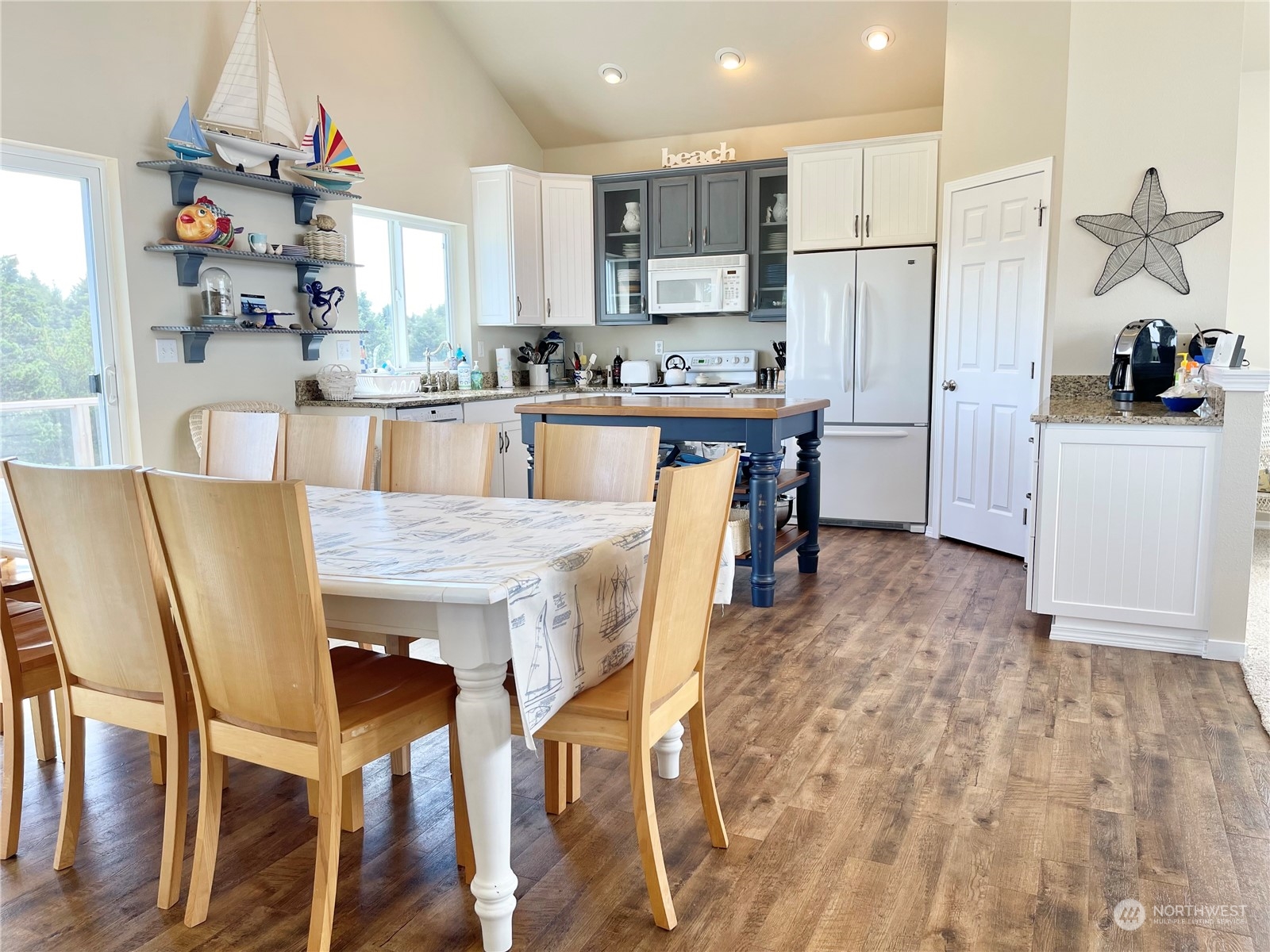 292 Sand Dune Avenue SW