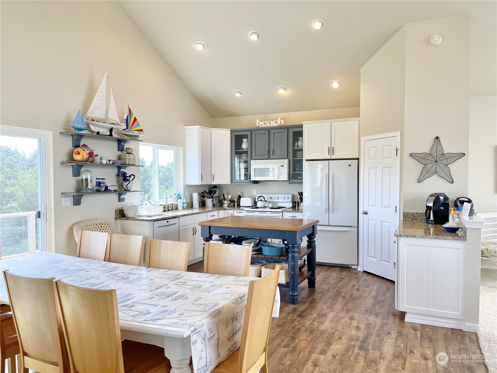 292 Sand Dune Avenue SW