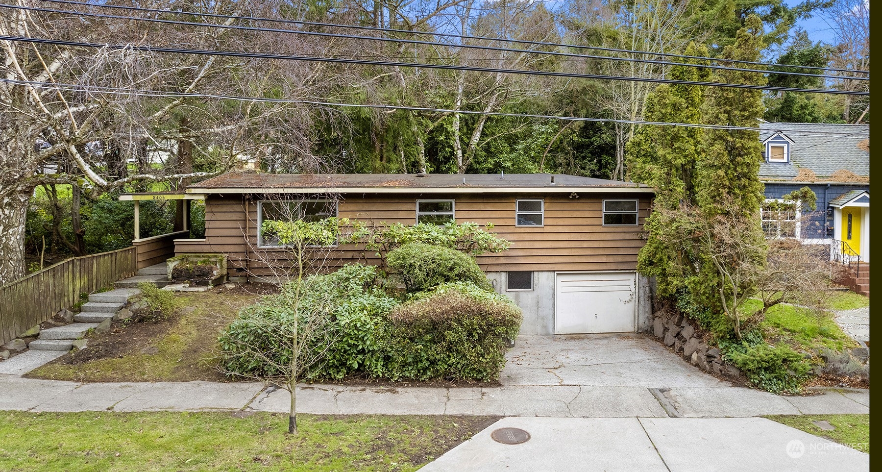 8406 Fauntleroy Way SW