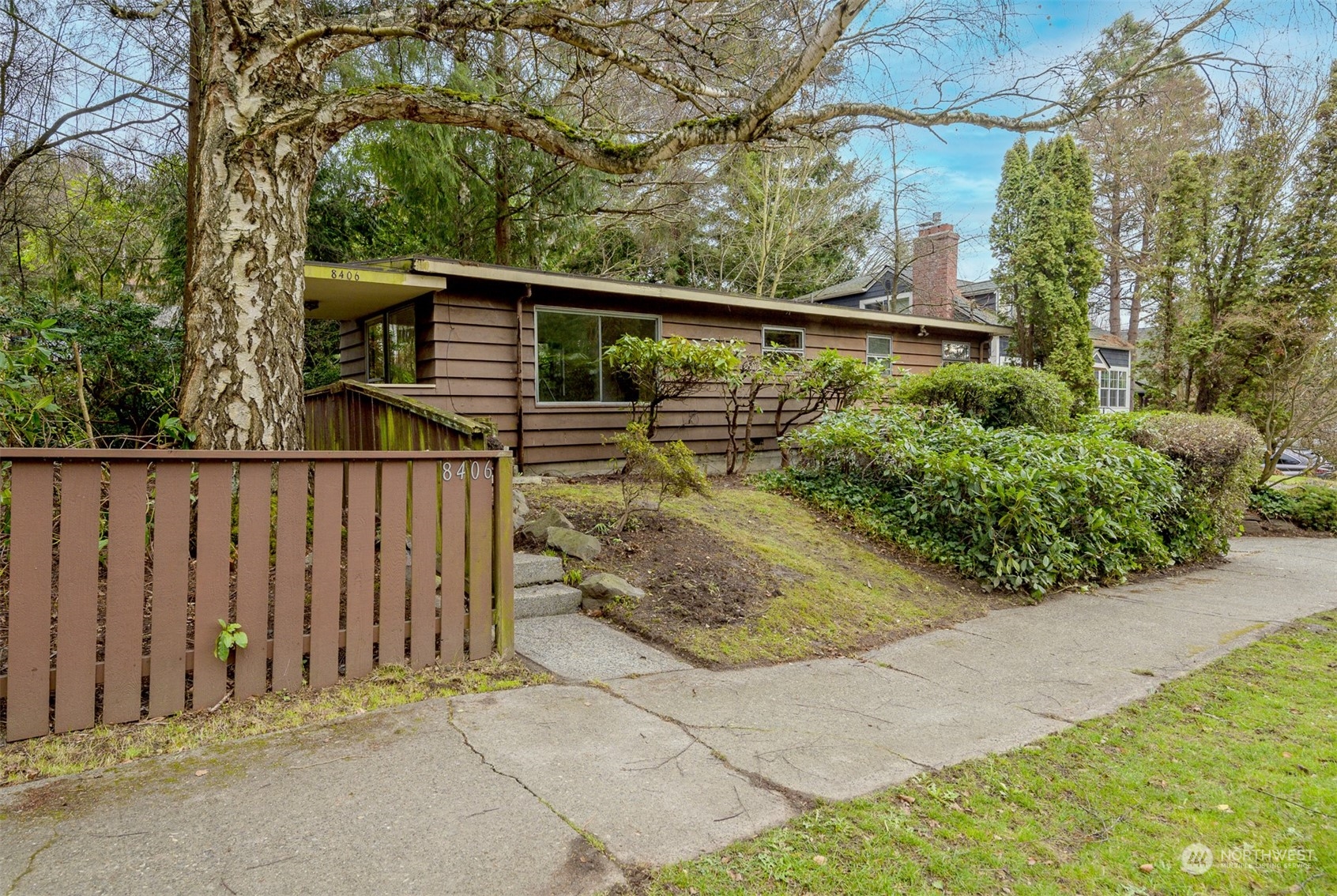 8406 Fauntleroy Way SW