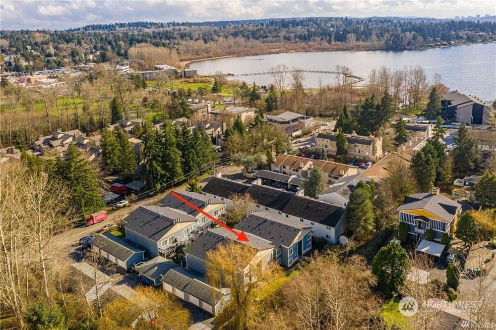 11901 93rd Avenue NE #B207, -3653 Unit: B207