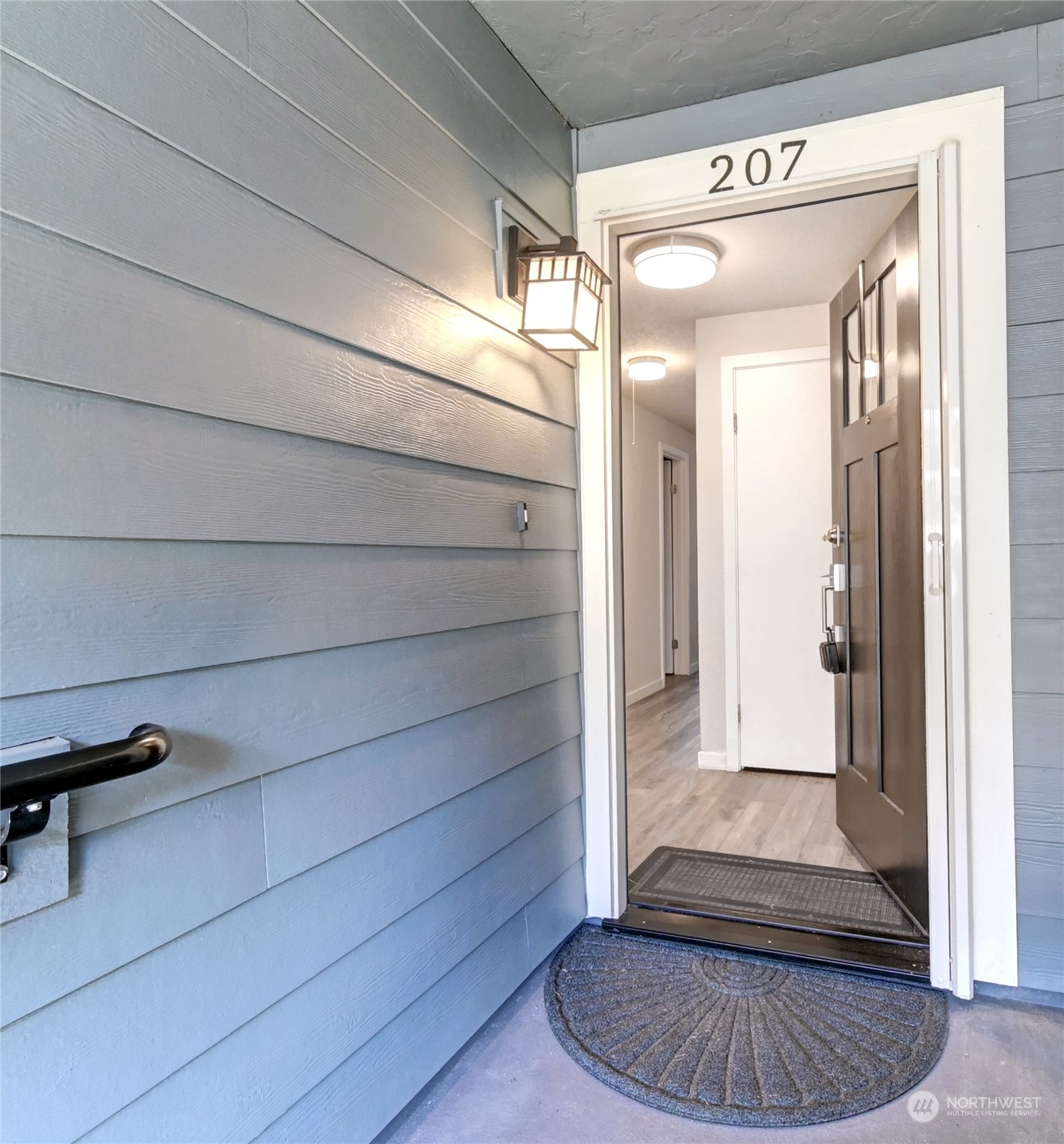 11901 93rd Avenue NE #B207, -3653 Unit: B207