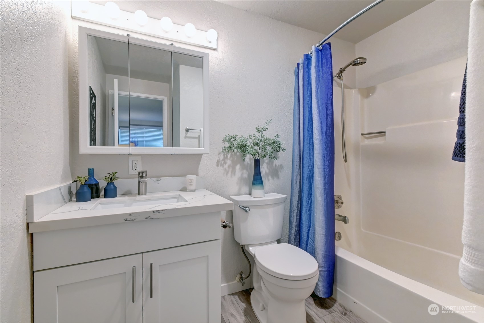 11901 93rd Avenue NE #B207, -3653 Unit: B207