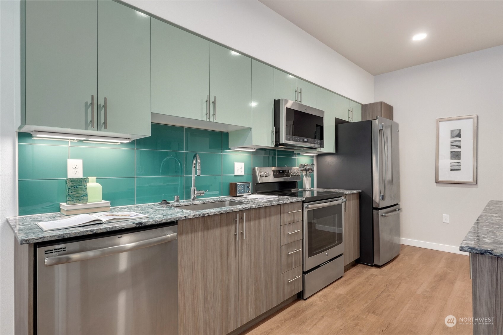 1085 103rd Avenue NE #403