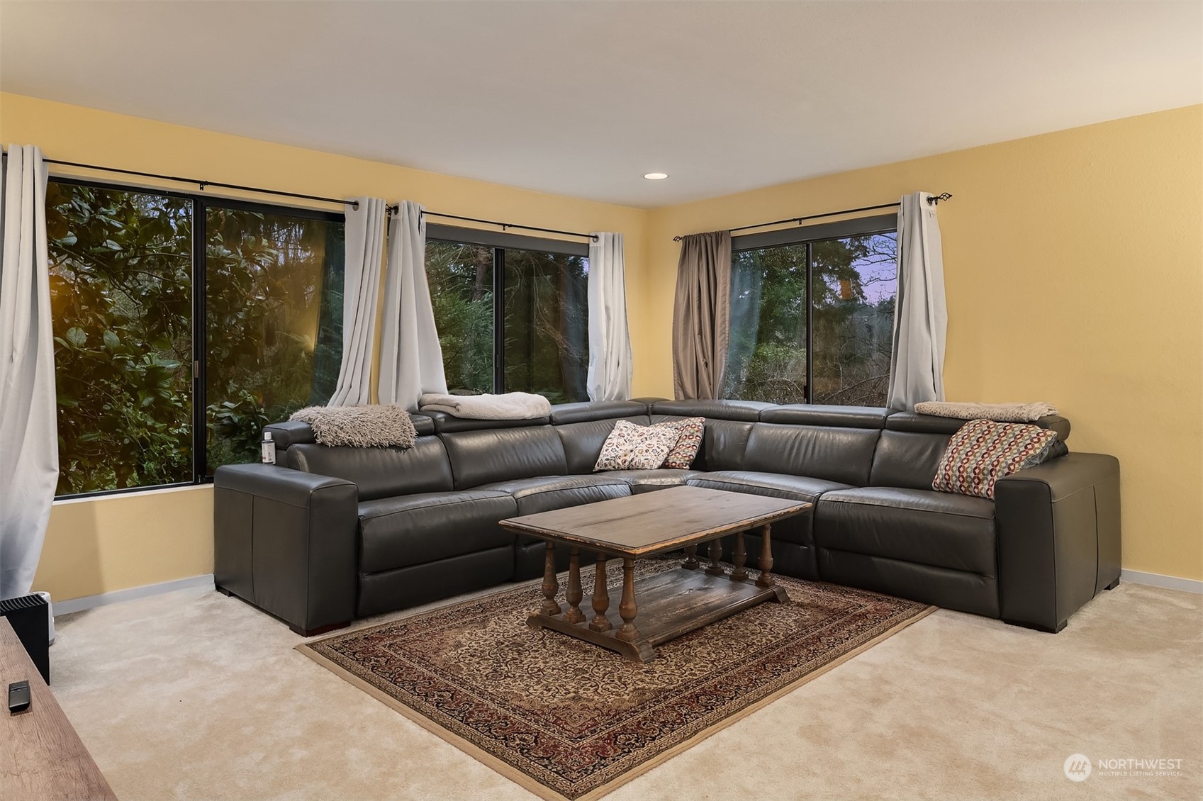 10539 Alton Avenue NE