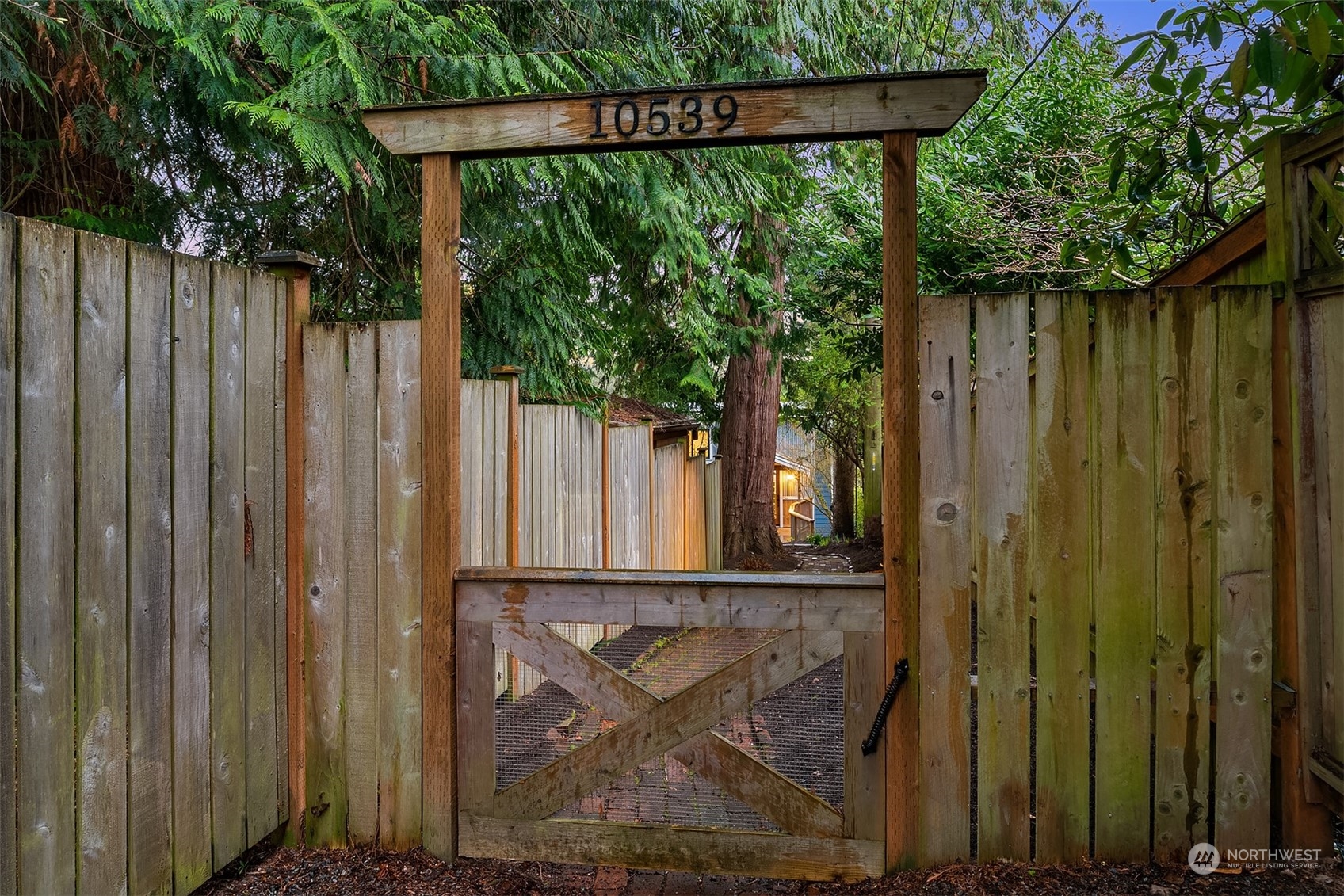 10539 Alton Avenue NE