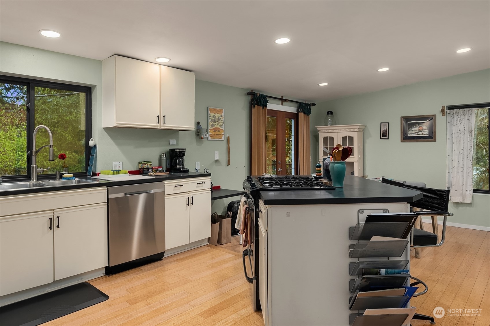 10539 Alton Avenue NE