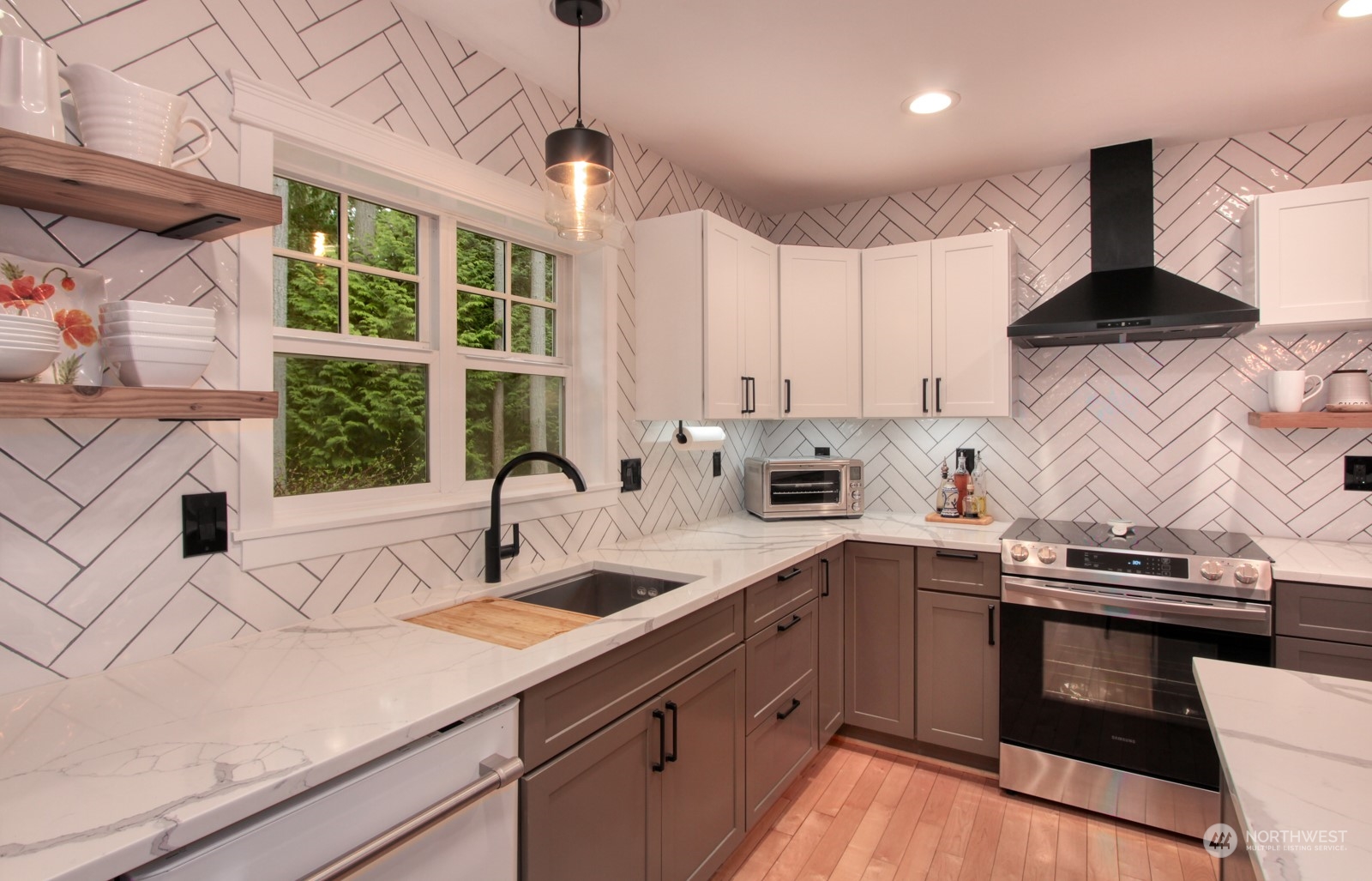 32385 NE Old Hansville Road