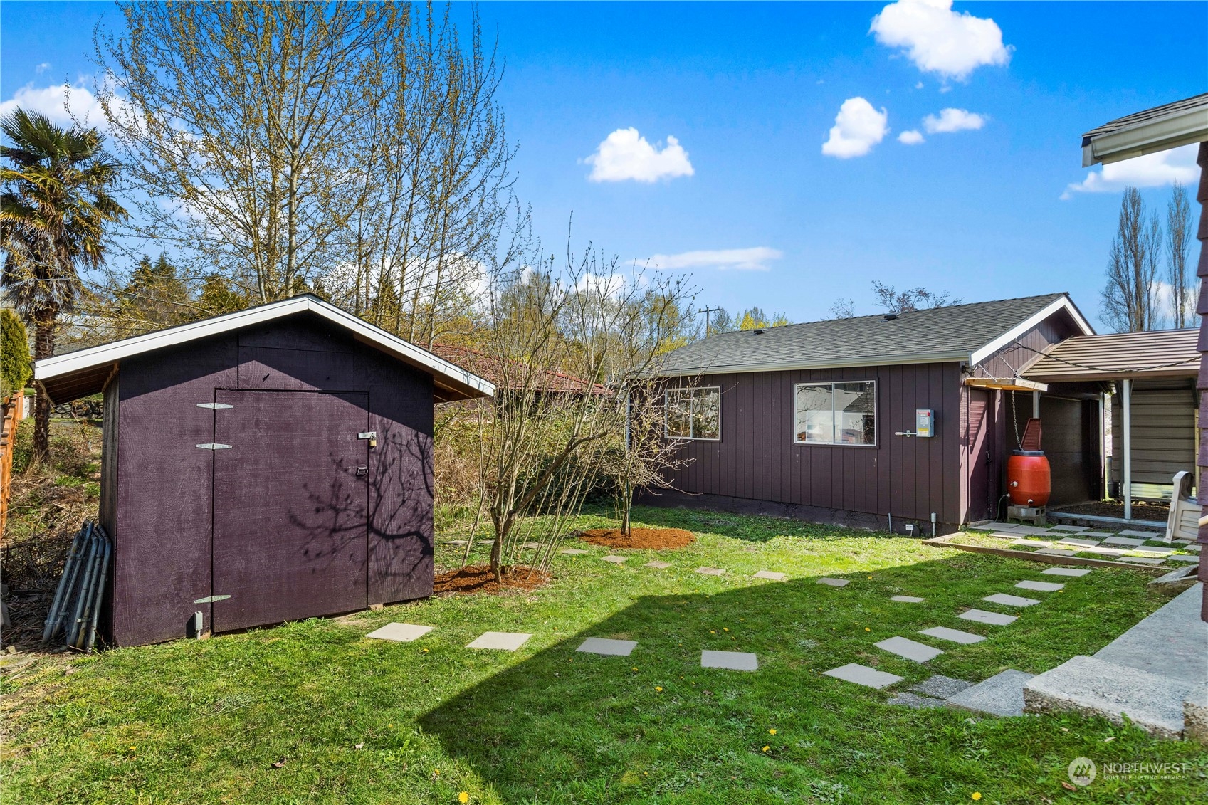 6734 17th Avenue SW