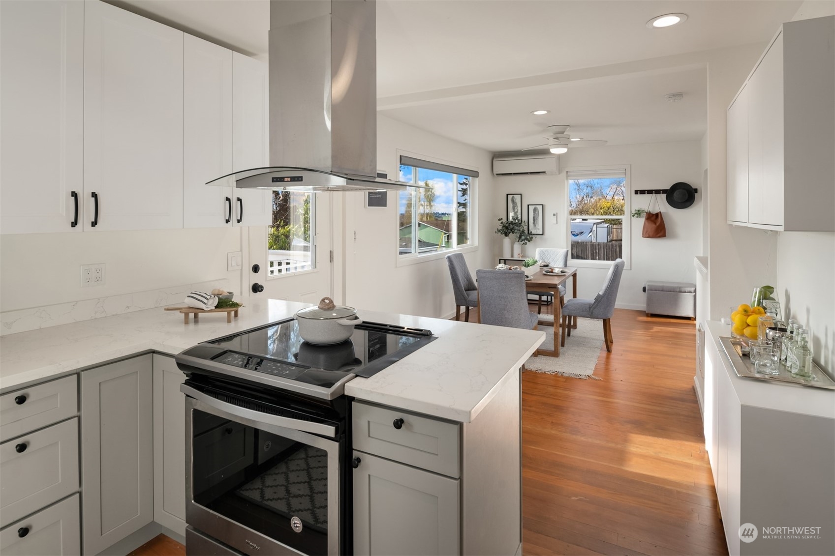 1309 SW Cloverdale Street