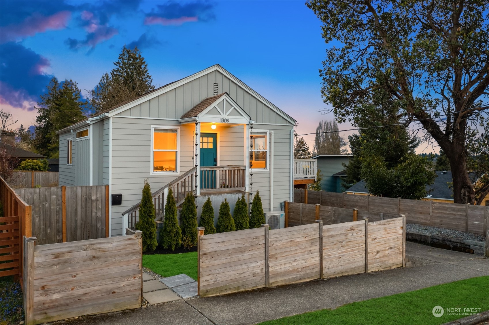 1309 SW Cloverdale Street