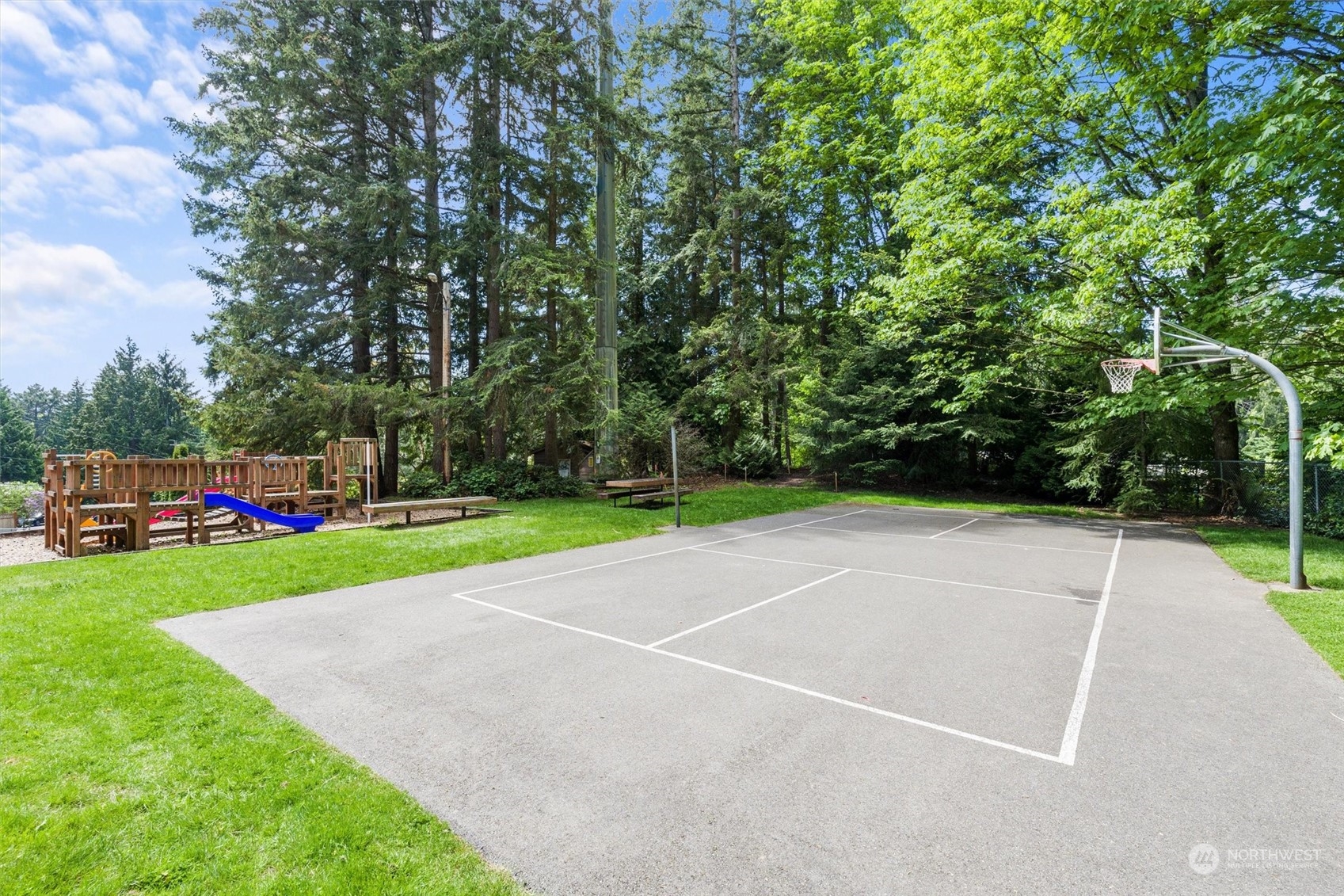 11925 Maplewood Avenue