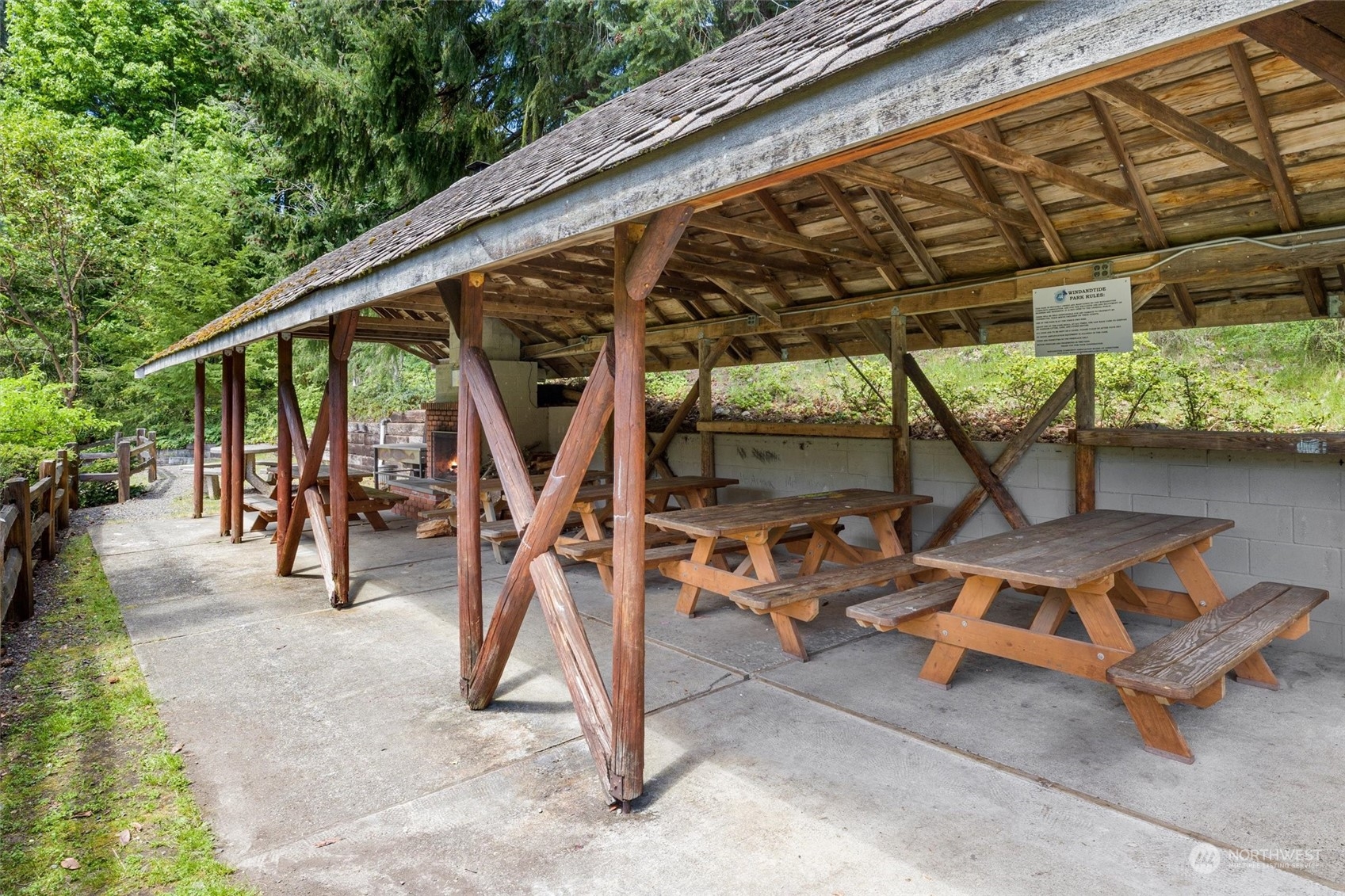 11925 Maplewood Avenue