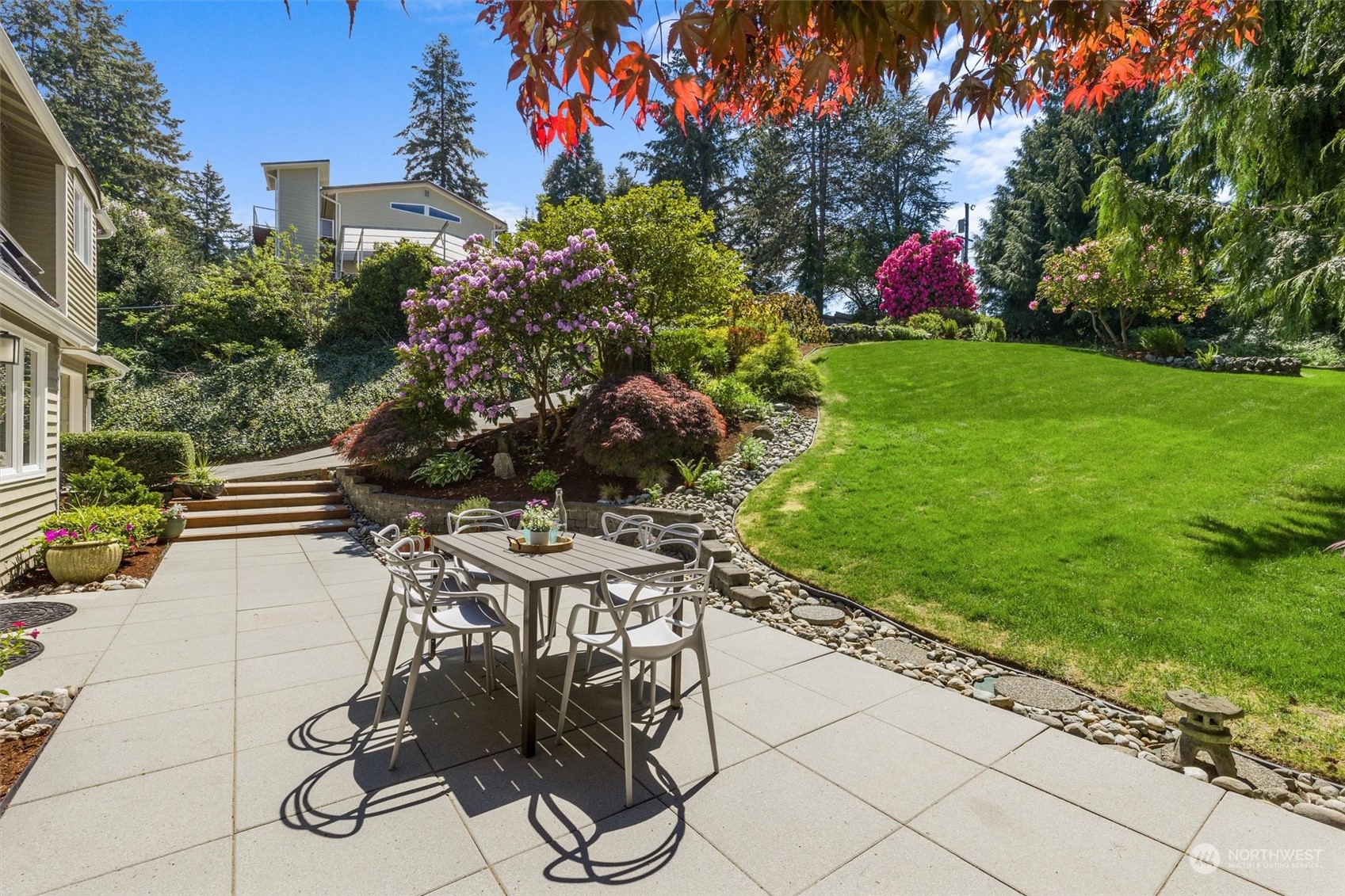 11925 Maplewood Avenue