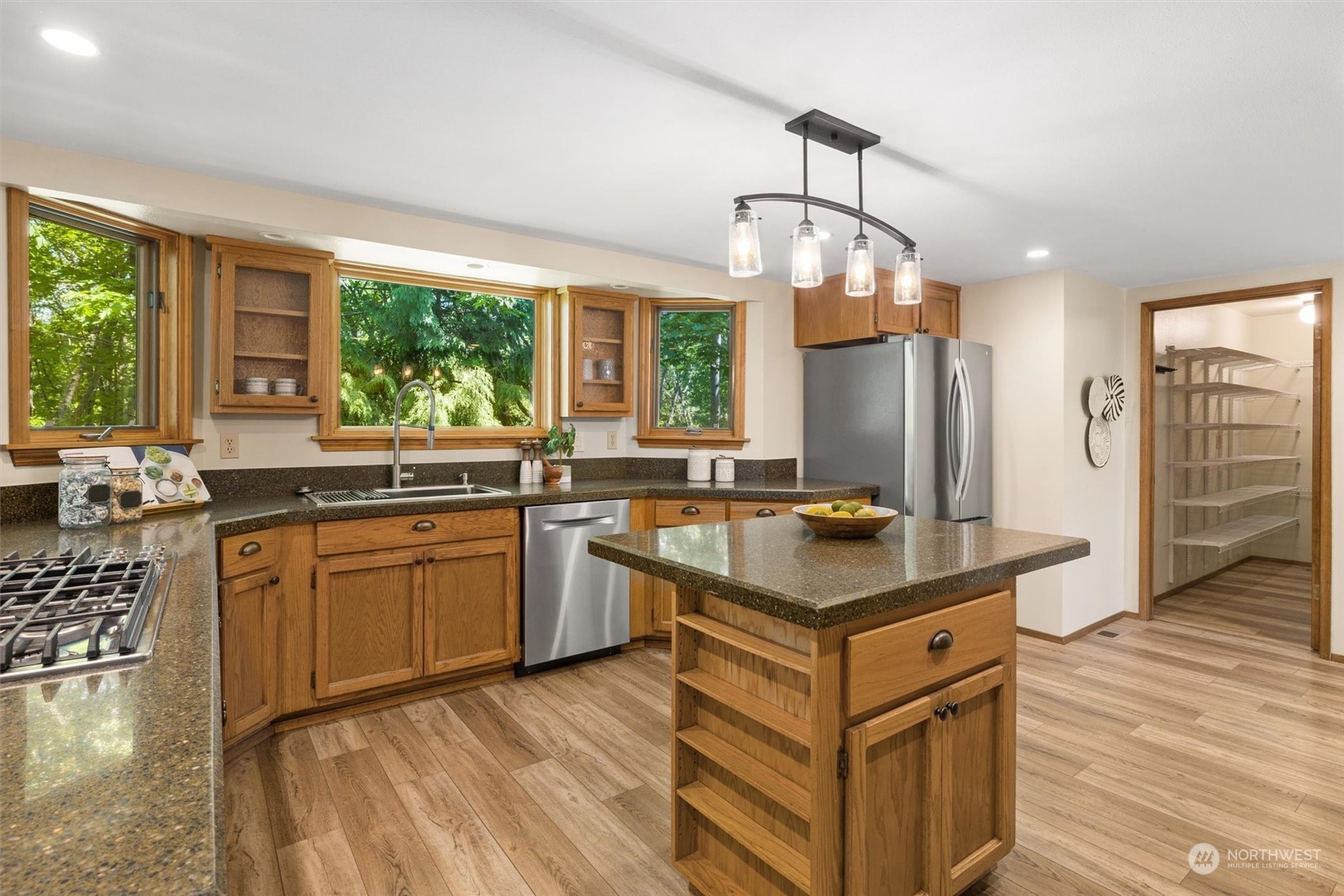 11925 Maplewood Avenue