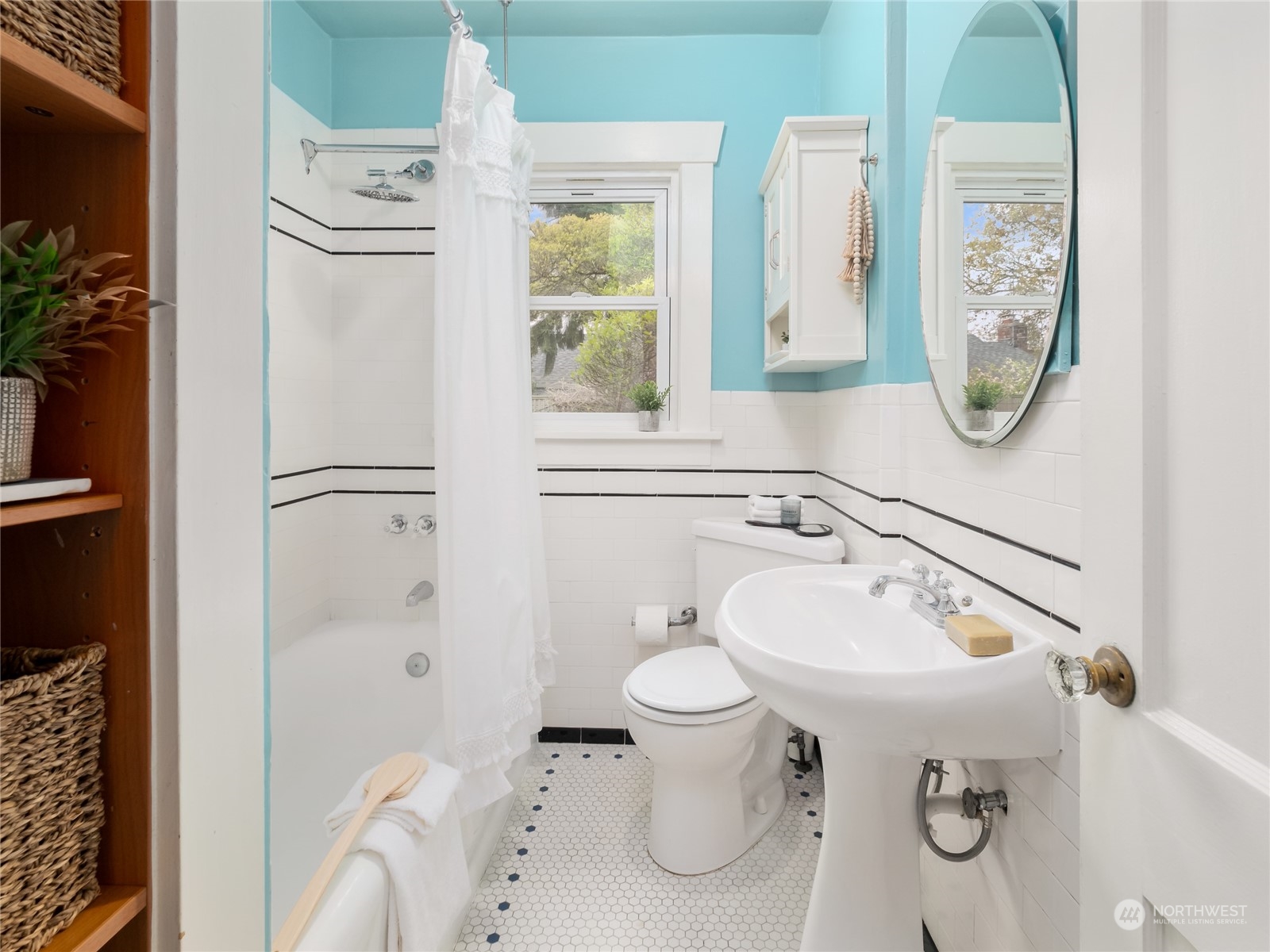 7814 Dayton Avenue N