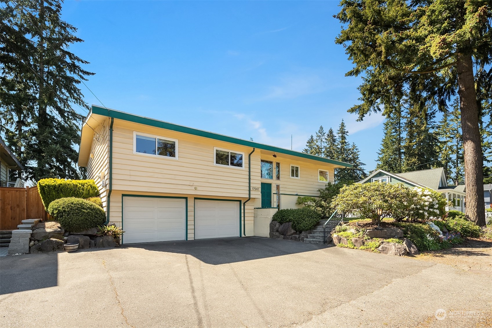 17547 Fremont Avenue N