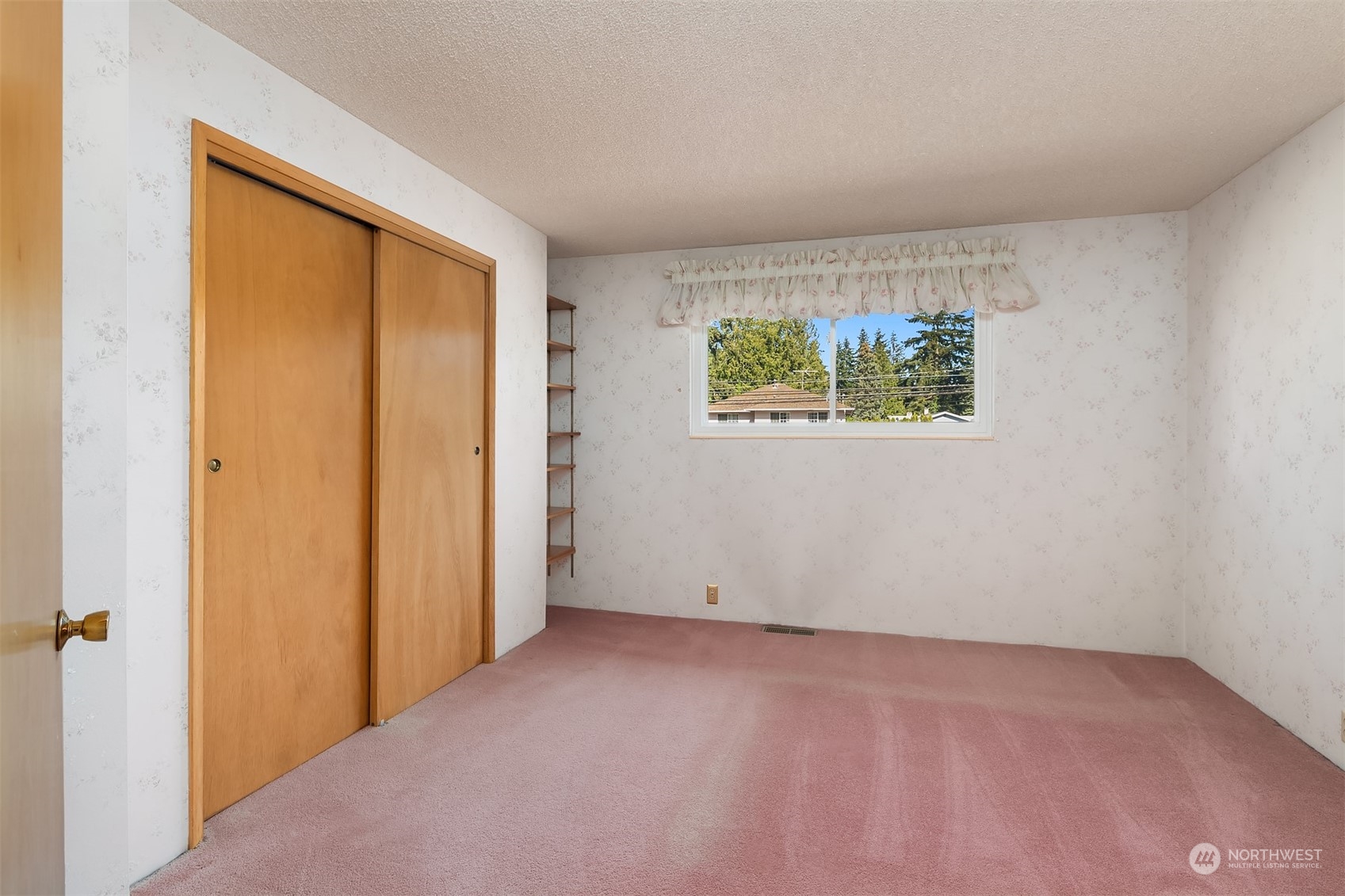 17547 Fremont Avenue N